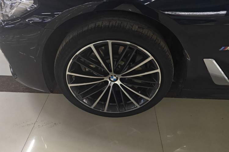 Used BMW 5 Series 2022 Restyled 530Li Leading Edition M Sport Package
