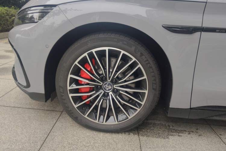 Used BYD Han 2025 EV Intelligent Driving Edition 701KM LiDAR Deluxe Model
