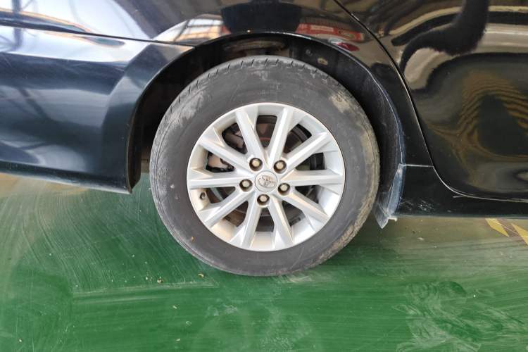 Used Toyota Camry 2015 2.0G Premier Edition
