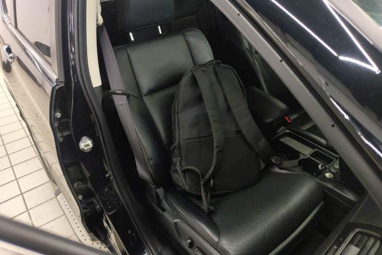 Used Honda CR-V 2015 2.4L four-wheel drive luxury version