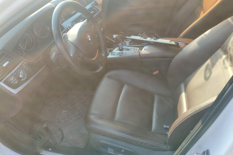 Used BMW 5 Series 2014 525Li Luxury Design Package
