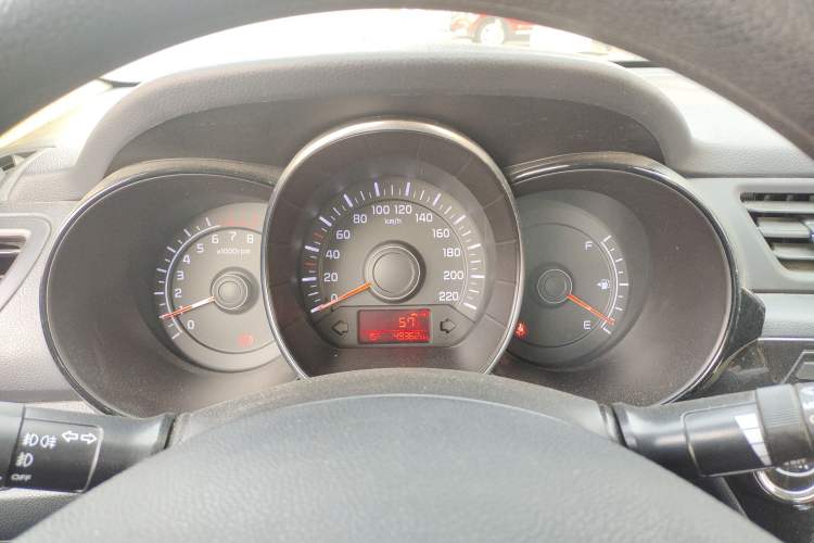 Used Kia K2 2015 Sedan 1.4L MT GLS
