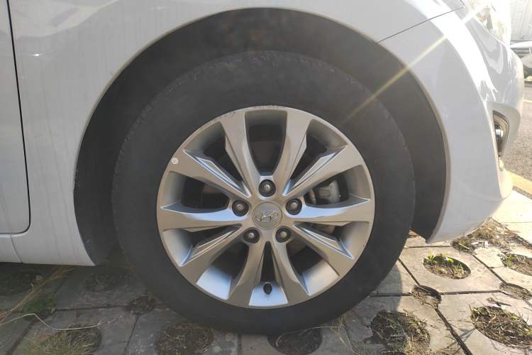 Used Hyundai Elantra 2016 1.6L Automatic Smart Version