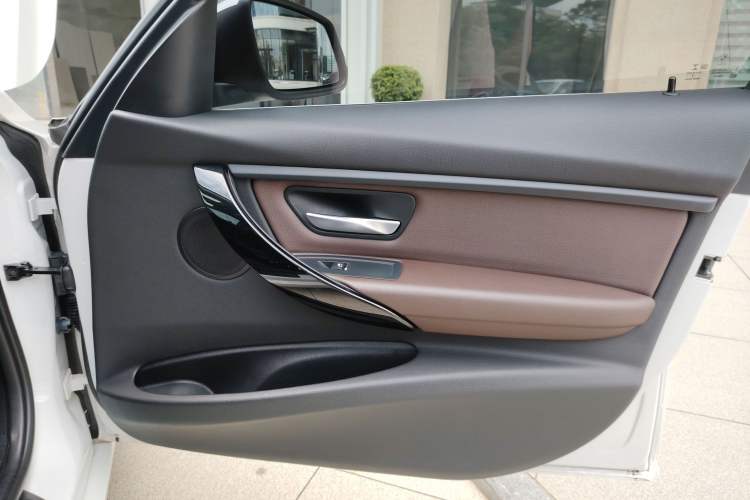 Used BMW 3 Series 2019 320Li Fashion Model
