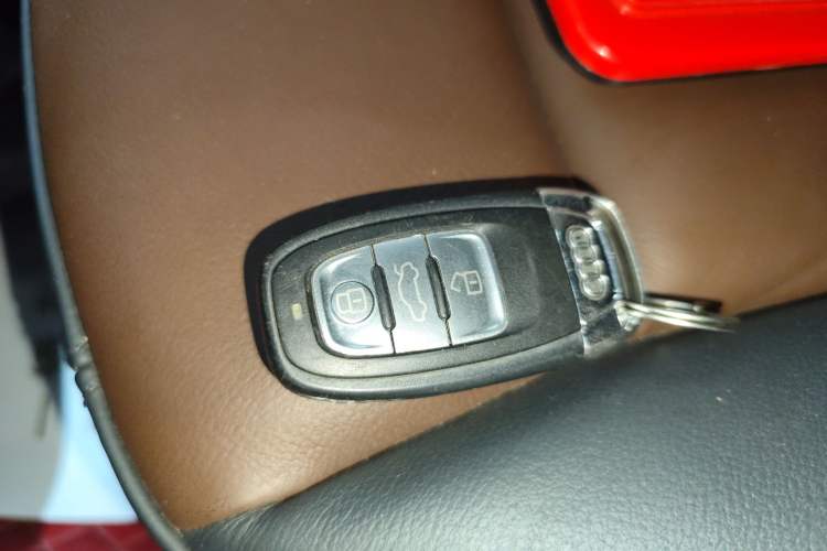 Used Audi Q5 2018 Collector's Edition 40 TFSI Ambition Model
