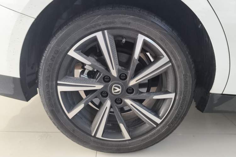 Used Changan Eado 2025 Blue Whale 1.5T 500Bar Prestige Model
