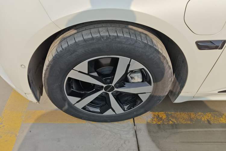 Used Zeekr 001 2023 WE Edition 100 kWh
