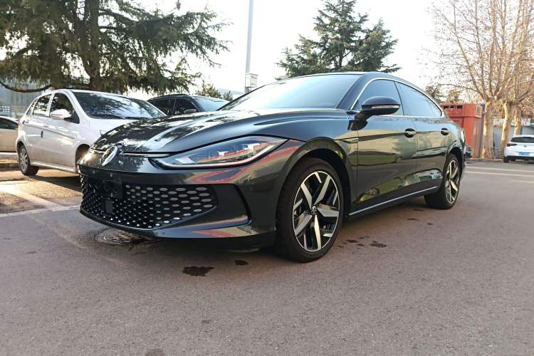 Used Volkswagen Lamando 2023 Lavida L 280TSI DSG Cool & Spicy Edition
