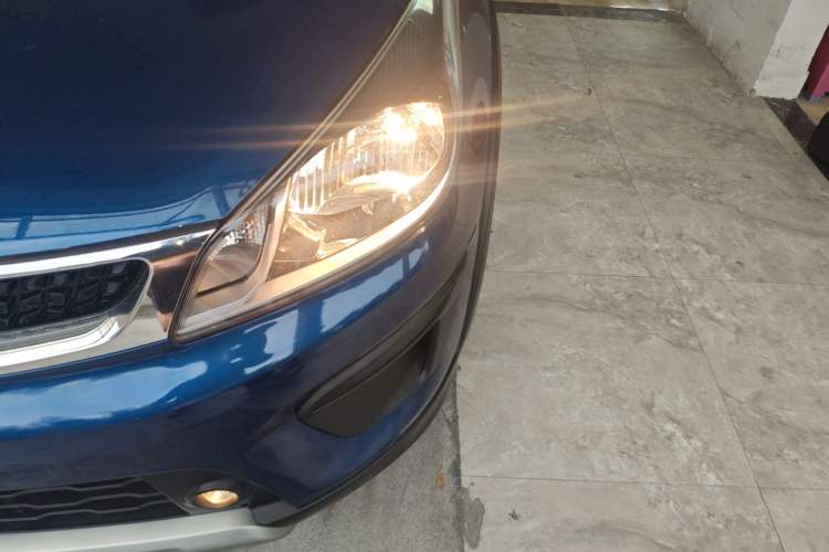 Used Kia KX Cross 2017 1.4L AT GLS
