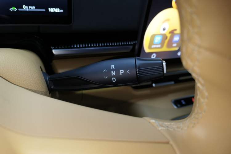 Used VOYAH Dream 2025 PHEV Four-Wheel-Drive Flagship Version – Qiankun Edition