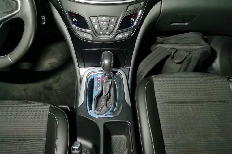 Used Buick Regal 2015 1.6T Leading Technology Model
