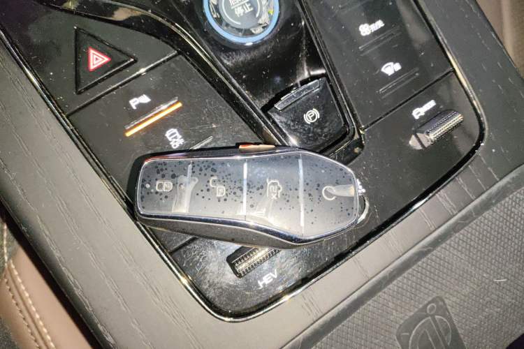 Used BYD Han 2022 DM-i 121KM Luxury Model