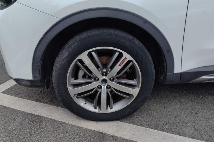 Used Haval H6 2017 Red Label 2.0T Automatic Two-Wheel Drive ZhiShang Model
