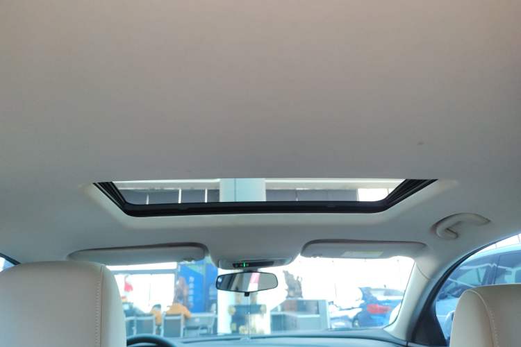 TDK.VehicleDetails.img