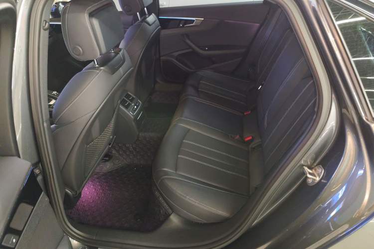 Used Audi A4L 2023 40 TFSI Luxury Dynamic Model
