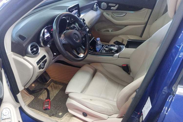 Used Mercedes-Benz GLC 2016 GLC 260 4MATIC Luxury Model
