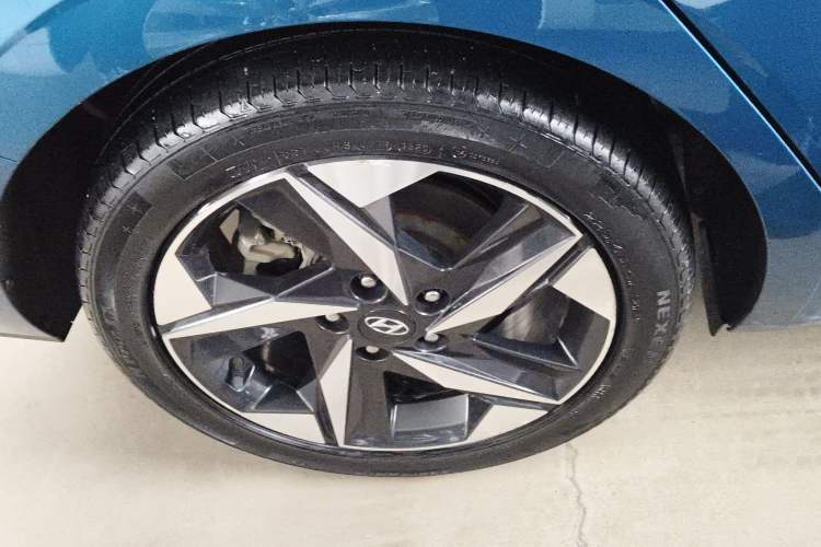 Used Hyundai Elantra 2021 1.5L CVT LUX Prestige Edition
