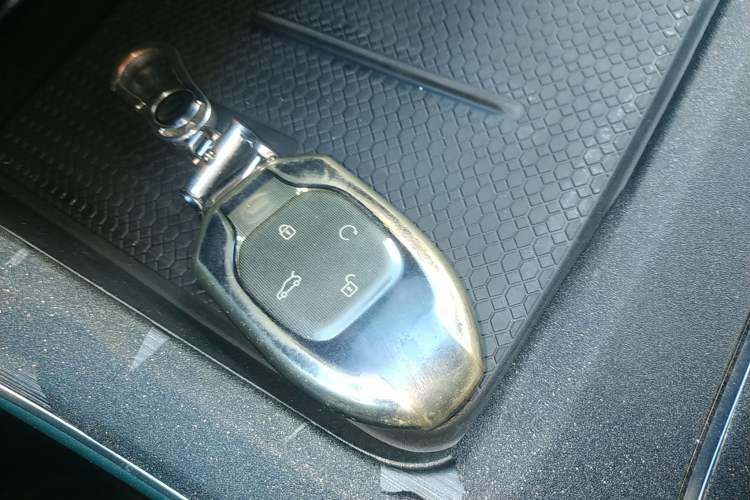 Used GAC Trumpchi GS8 2022 Linghang Series 2.0 TGDI Two-Wheel-Drive Luxury Smart Connectivity Version (7 Seats)