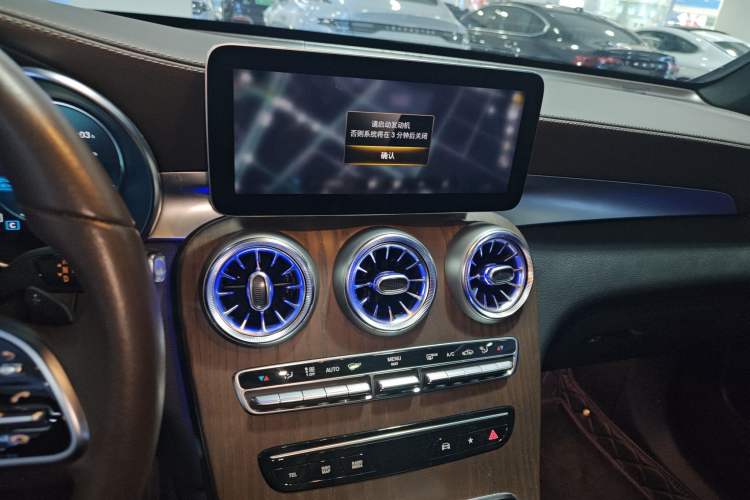 Used Mercedes-Benz GLC 2022 Second Facelift GLC 260 L 4MATIC Luxury Edition
