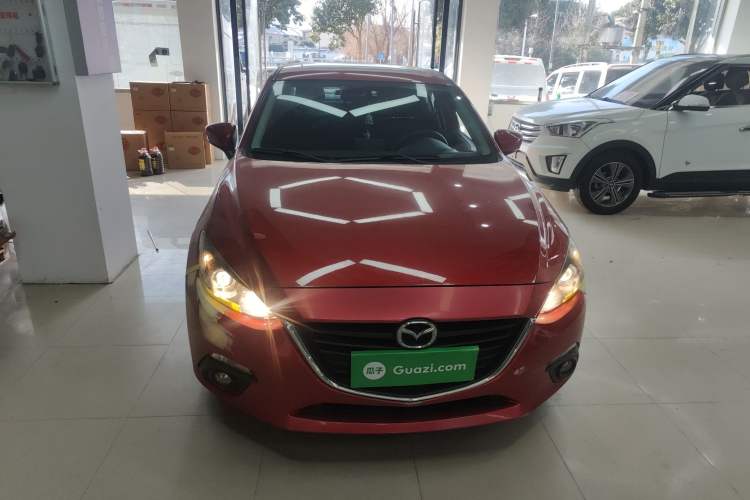 Used Mazda Mazda 3 Axela 2016 Sedan 1.5L Automatic Luxury Model
