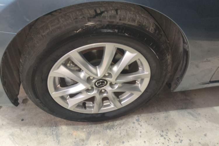 Used Mazda Mazda 3 Axela 2016 Sedan 1.5L Automatic Comfort Model
