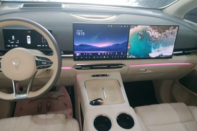 Used VOYAH Dream 2025 PHEV Four-Wheel Drive Prestige Kunpeng Edition
