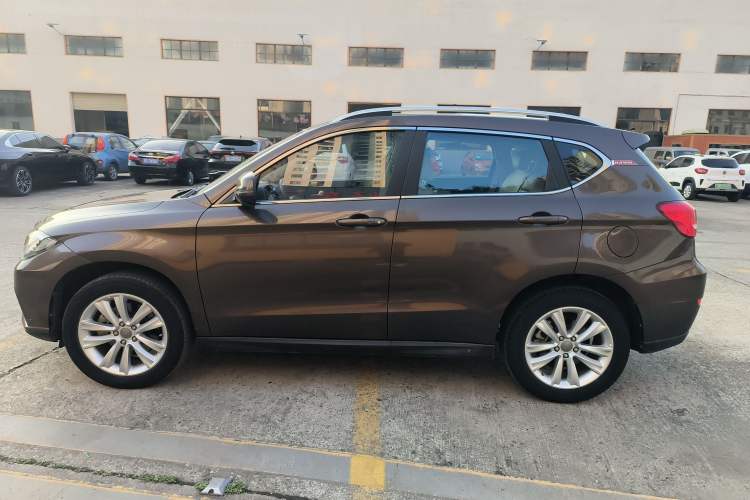 Used Haval H2 2016 Red-Label 1.5T Manual Two-Wheel Drive Luxury Model
