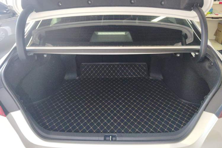 Used Toyota Camry 2019 Revised Version 2.0G Luxury Edition