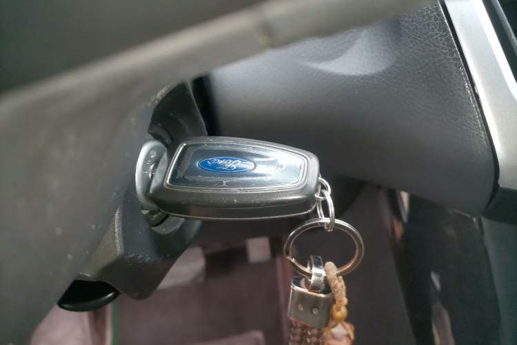 Used Ford Focus 2015 Hatchback 1.6L Automatic Fashion Edition
