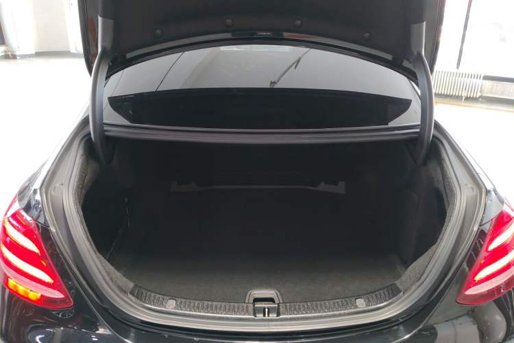 Used Mercedes-Benz E-Class 2018 E 200 L Sport 4MATIC
