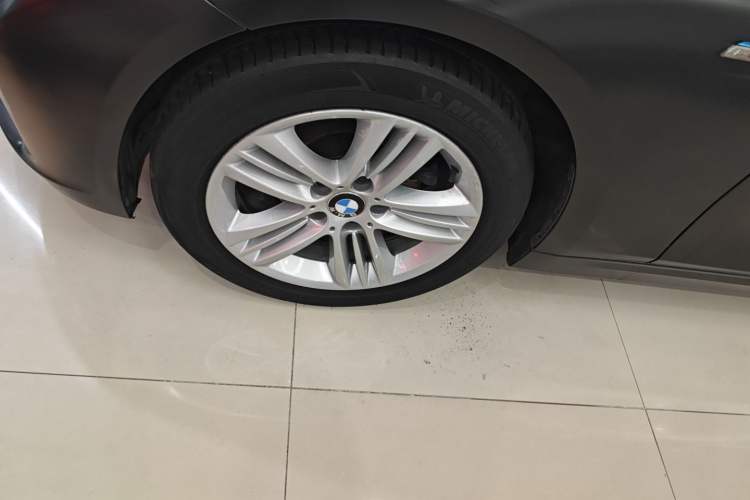 Used BMW 3 Series 2016 320Li Ambition Model
