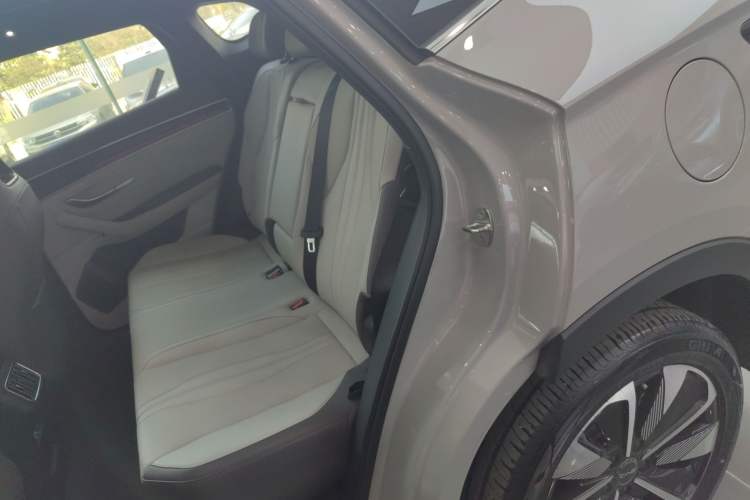 Used BYD Song PLUS New Energy 2025 EV Intelligent Driving Version 520km Premium Model
