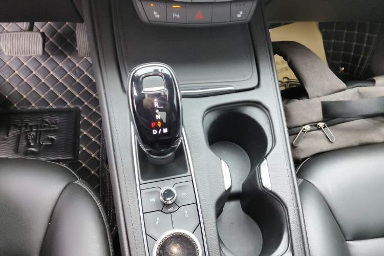 Used Cadillac XT4 2021 28T Two-Wheel Drive Luxury Version
