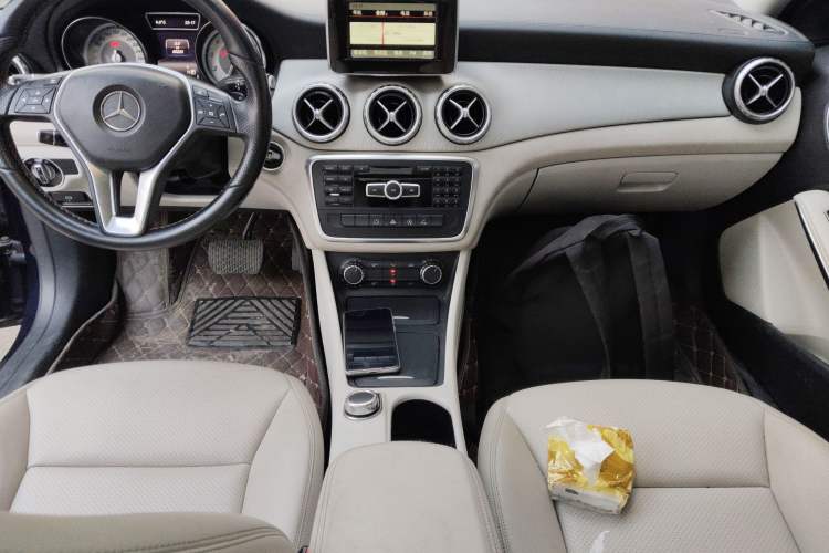 Used Mercedes-Benz GLA 2015 GLA 200 Fashion Model