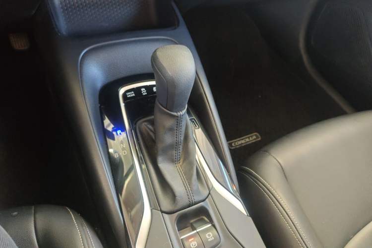 Used Toyota Corolla 2021 Dual-Motor 1.8L E-CVT Elite Edition
