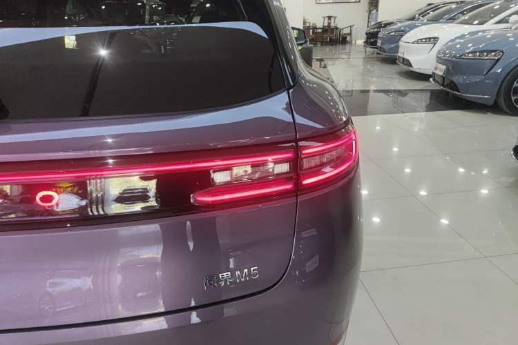 Used Hima AITO M5 2025 Extended-Range Ultra All-Wheel-Drive Version
