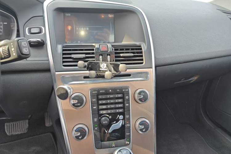 Used Volvo XC60 2015 T5 Smart Upgrade Model
