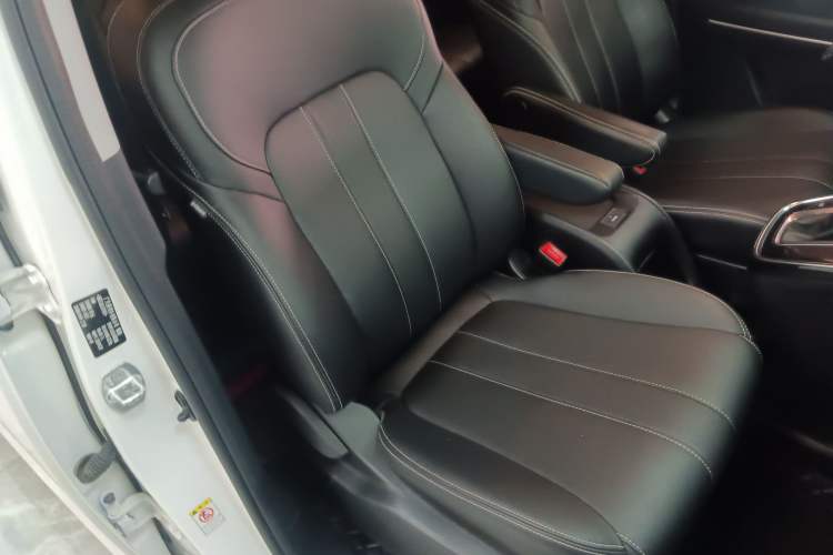 Used GAC Trumpchi M6 2021 270T DCT Luxury Edition (7-seater)
