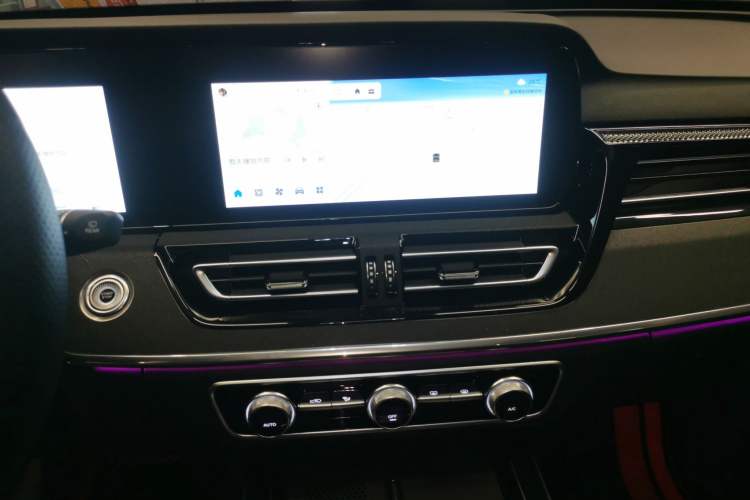 Used Hongqi HS5 2023 2.0T Qixiang Pro Edition
