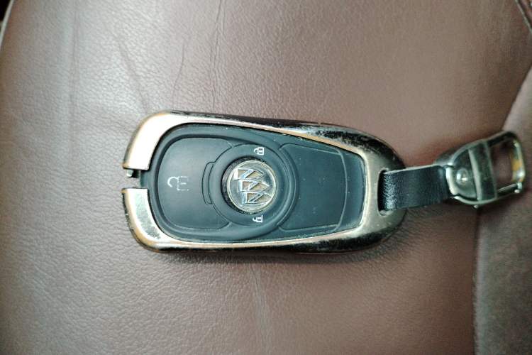 Used Buick Envision 2016 20T Two-Wheel-Drive Elite Model
