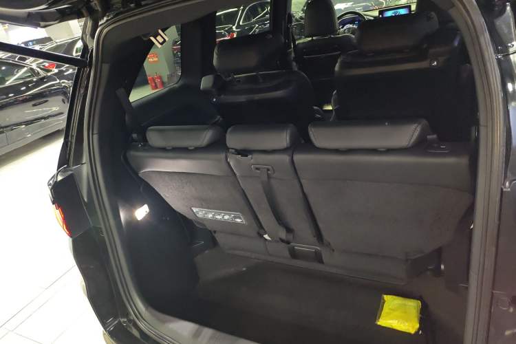 Used Honda Elysion 2024 2.0L eHEV Luxury Edition
