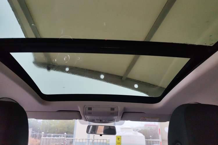 Used Volkswagen T-ROC 2021 280TSI DSG Two-Wheel Drive Comfort Connect Edition