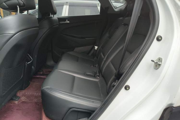 Used Hyundai Tucson 2018 1.6T Dual-Clutch Two-Wheel Drive 15th Anniversary Special Edition