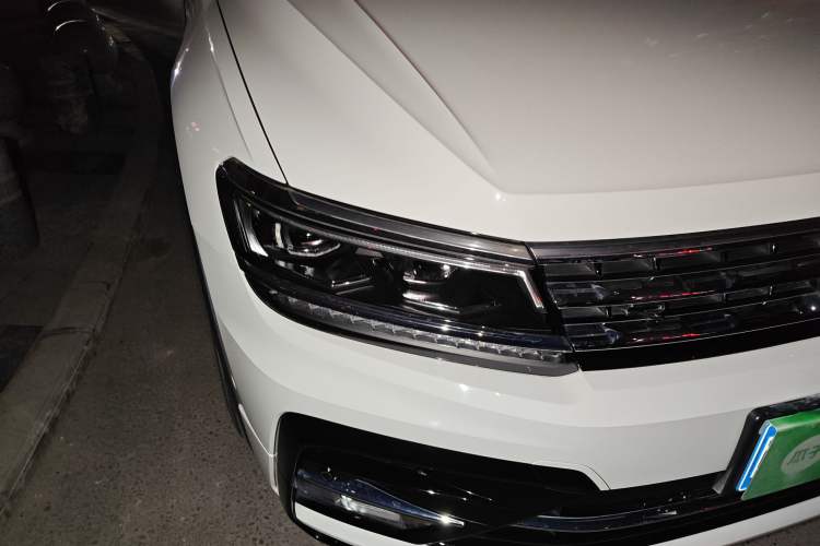 Used Volkswagen Tiguan L 2021 330TSI Automatic Two-Wheel Drive R-Line Enhanced Edition
