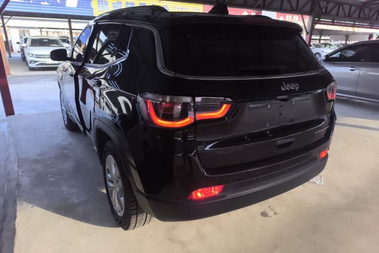 Used  Compass 2021 220T Automatic Elite Edition
