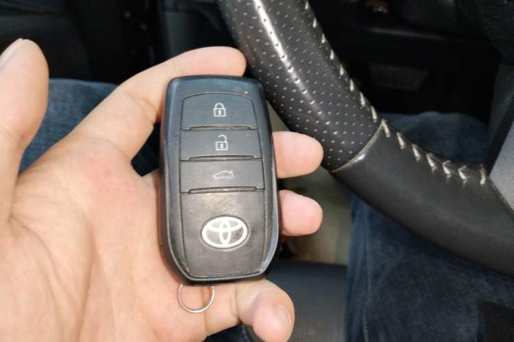 Used Toyota Camry 2024 2.0G Prestige Edition
