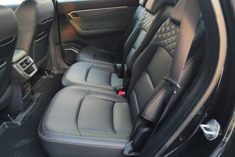 Used Geely Auto Haoyue L 2023 2.0T DCT Prestige Edition
