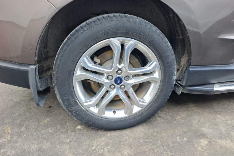 Used Ford Edge 2016 EcoBoost 245 Four-Wheel Drive Titanium Edition 7-Seater
