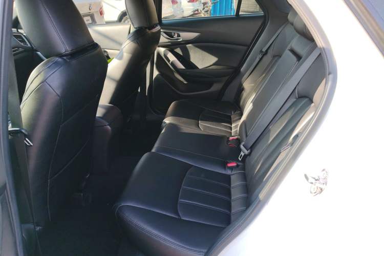 Used Mazda CX-4 2018 2.0L Automatic Two-Wheel Drive Blue Sky Dynamic Version China V Standard