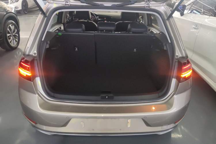 Used Volkswagen Golf 2020 Zhiai Edition 280TSI DSG Luxury Model